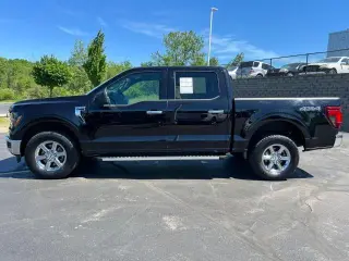 Ford F-150 2025 4x4 XLT 4 puertas SuperCrew 6.5 pies. SB