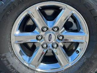 Ford F-150 2025 4x4 XLT 4 puertas SuperCrew 6.5 pies. SB