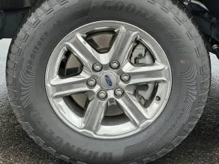 Ford F-150 2024 4x4 XLT 4 puertas SuperCrew 5.5 pies. SB
