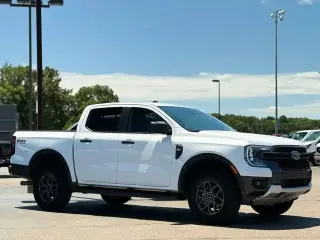 Ford Ranger 2025 4x4 XLT 4 puertas SuperCrew 5.0 pies. SB