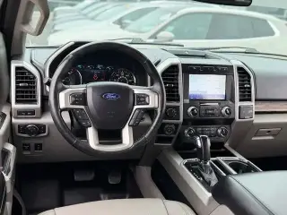 Ford F-150 2020 4x4 Lariat 4 puertas SuperCrew 5.5 pies. SB