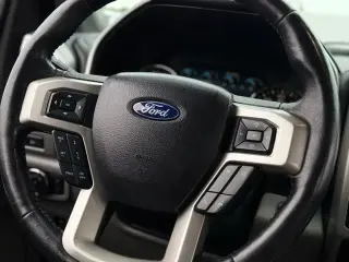 Ford F-150 2020 4x4 Lariat 4 puertas SuperCrew 5.5 pies. SB