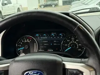 Ford F-150 2020 4x4 Lariat 4 puertas SuperCrew 5.5 pies. SB
