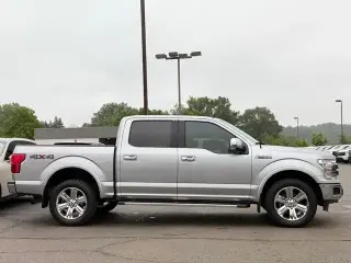 Ford F-150 2020 4x4 Lariat 4 puertas SuperCrew 5.5 pies. SB