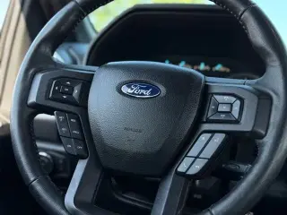 Ford F-150 2020 4x4 XLT 4 puertas SuperCrew 5.5 pies. SB