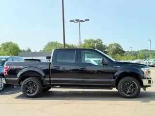 Ford F-150 2019 4x4 XLT 4 puertas SuperCrew 5.5 pies. SB