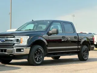 Ford F-150 2019 4x4 XLT 4 puertas SuperCrew 5.5 pies. SB