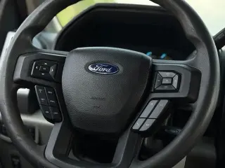 Ford F-150 2019 4x4 XLT 4 puertas SuperCrew 5.5 pies. SB