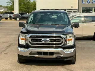 Ford F-150 2022 4x4 XLT 4 puertas SuperCrew 5.5 pies. SB
