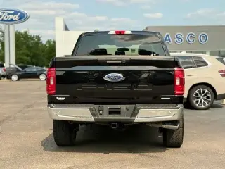 Ford F-150 2022 4x4 XLT 4 puertas SuperCrew 5.5 pies. SB