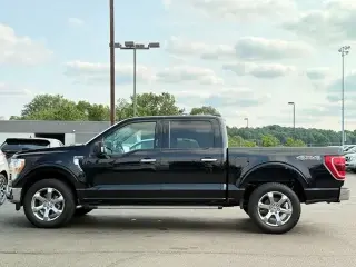 Ford F-150 2022 4x4 XLT 4 puertas SuperCrew 5.5 pies. SB