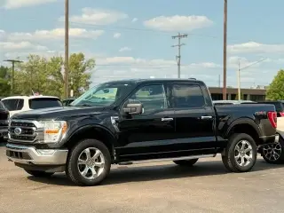Ford F-150 2022 4x4 XLT 4 puertas SuperCrew 5.5 pies. SB