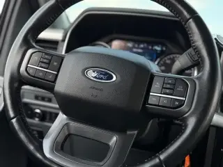 Ford F-150 2022 4x4 XLT 4 puertas SuperCrew 5.5 pies. SB