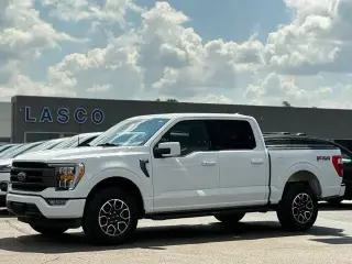 Ford F-150 2023 4x4 Lariat 4 puertas SuperCrew 5.5 pies. Caja corta