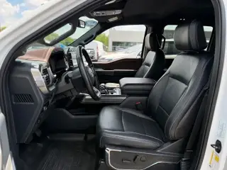 Ford F-150 2023 4x4 Lariat 4 puertas SuperCrew 5.5 pies. Caja corta