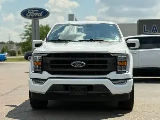 Ford F-150 2023 4x4 Lariat 4 puertas SuperCrew 5.5 pies. Caja corta