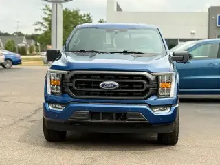 Ford F-150 2023 4x4 XLT 4 puertas SuperCrew 5.5 pies. SB