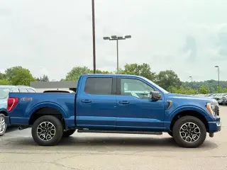 Ford F-150 2023 4x4 XLT 4 puertas SuperCrew 5.5 pies. SB