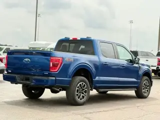 Ford F-150 2023 4x4 XLT 4 puertas SuperCrew 5.5 pies. SB