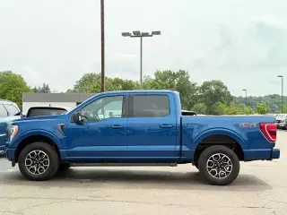 Ford F-150 2023 4x4 XLT 4 puertas SuperCrew 5.5 pies. SB