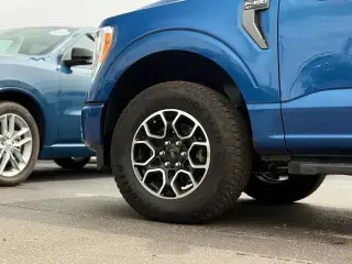 Ford F-150 2023 4x4 XLT 4 puertas SuperCrew 5.5 pies. SB