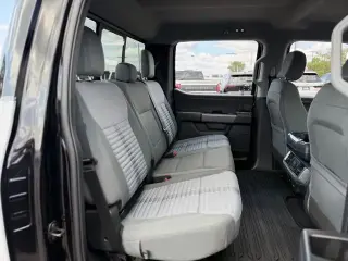 Ford F-150 2023 4x4 XLT 4 puertas SuperCrew 5.5 pies. SB