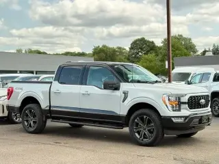 Ford F-150 2023 4x4 XLT 4 puertas SuperCrew 5.5 pies. SB