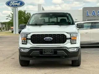 Ford F-150 2023 4x4 XLT 4 puertas SuperCrew 5.5 pies. SB