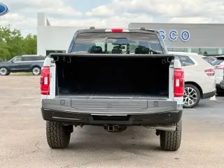 Ford F-150 2023 4x4 XLT 4 puertas SuperCrew 5.5 pies. SB