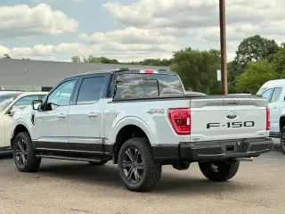 Ford F-150 2023 4x4 XLT 4 puertas SuperCrew 5.5 pies. SB