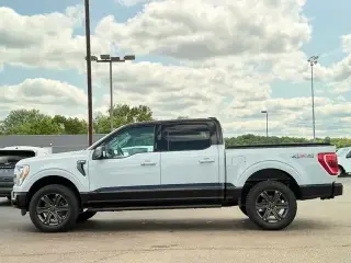 Ford F-150 2023 4x4 XLT 4 puertas SuperCrew 5.5 pies. SB