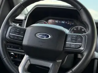 Ford F-150 2023 4x4 XLT 4 puertas SuperCrew 5.5 pies. SB