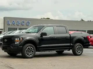 Ford F-150 2023 4x4 XL 4 puertas SuperCrew 5.5 pies SB