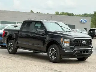 Ford F-150 2023 4x4 XL 4 puertas SuperCrew 5.5 pies SB