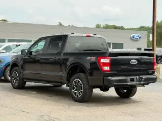 Ford F-150 2023 4x4 XL 4 puertas SuperCrew 5.5 pies SB