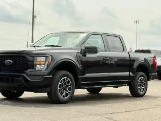 Ford F-150 2023 4x4 XL 4 puertas SuperCrew 5.5 pies SB