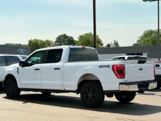 Ford F-150 2021 4x4 XLT 4 puertas SuperCrew 6.5 pies. SB