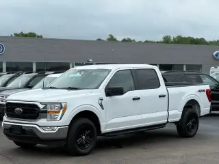 Ford F-150 2022 4x4 XLT 4 puertas SuperCrew 5.5 pies. SB