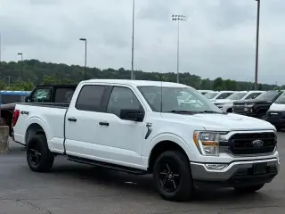 Ford F-150 2022 4x4 XLT 4 puertas SuperCrew 5.5 pies. SB