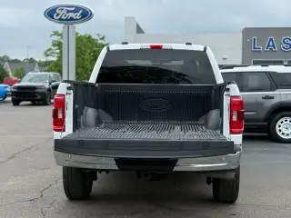 Ford F-150 2022 4x4 XLT 4 puertas SuperCrew 5.5 pies. SB