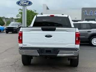 Ford F-150 2022 4x4 XLT 4 puertas SuperCrew 5.5 pies. SB