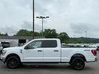 Ford F-150 2022 4x4 XLT 4 puertas SuperCrew 5.5 pies. SB