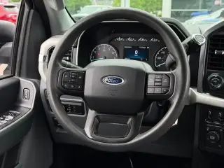 Ford F-150 2022 4x4 XLT 4 puertas SuperCrew 5.5 pies. SB