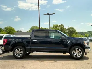Ford F-150 2023 4x4 XLT 4 puertas SuperCrew 5.5 pies SB