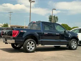 Ford F-150 2023 4x4 XLT 4 puertas SuperCrew 5.5 pies SB