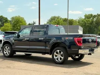 Ford F-150 2023 4x4 XLT 4 puertas SuperCrew 5.5 pies SB