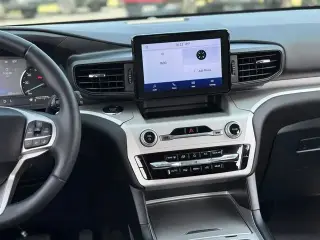 Ford Explorer 2024 AWD XLT SUV de 4 puertas
