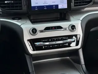 Ford Explorer 2024 AWD XLT SUV de 4 puertas