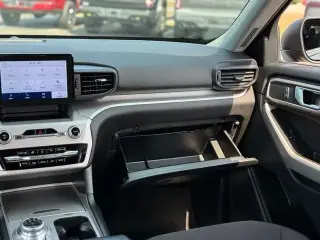 Ford Explorer 2024 AWD XLT SUV de 4 puertas