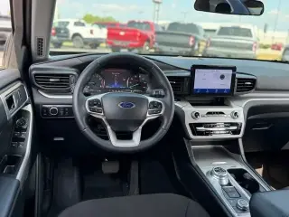 Ford Explorer 2024 AWD XLT SUV de 4 puertas